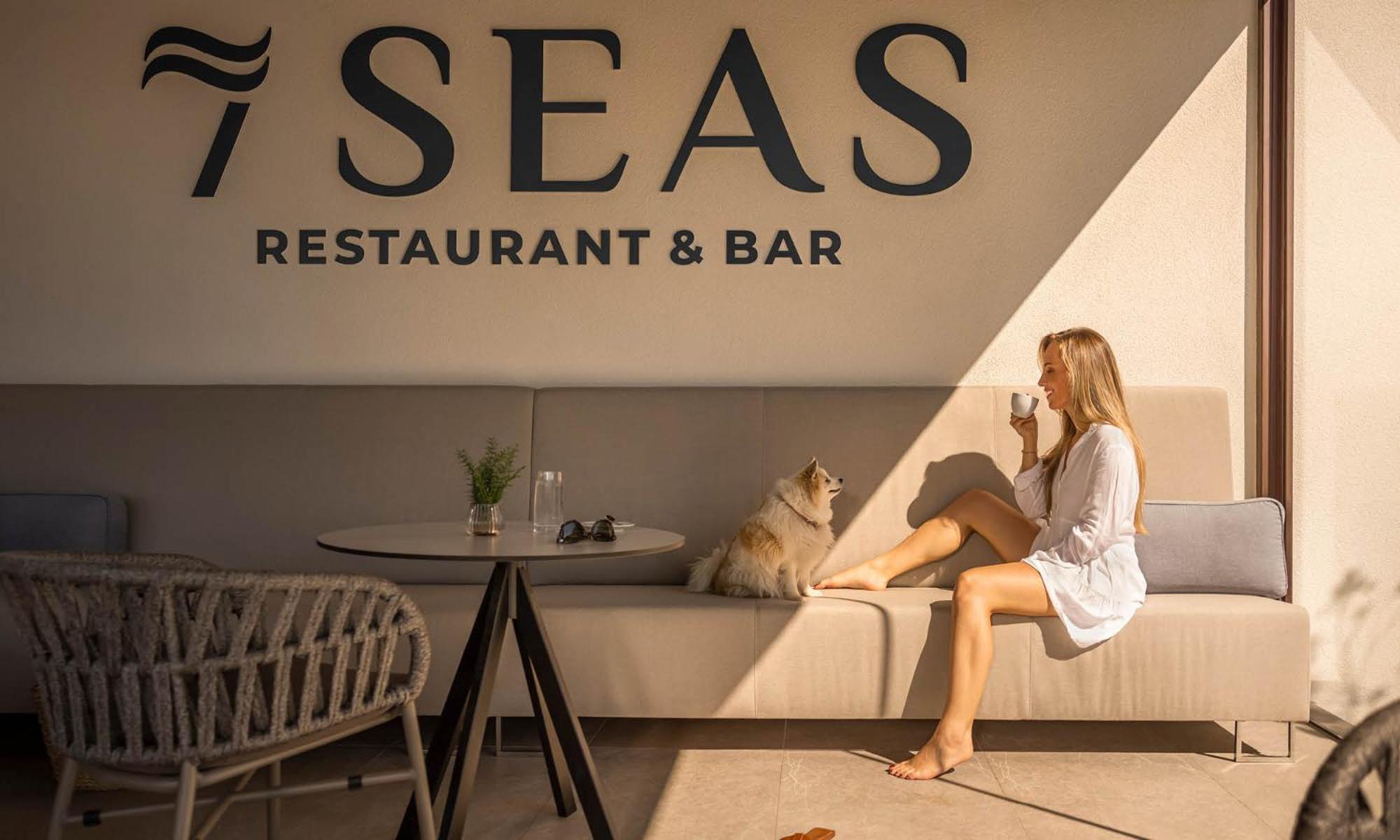 Aminess Style Glamping Villas & Holiday Homes Atea Njivice Esterno foto 7 Seas Restaurant & Bar